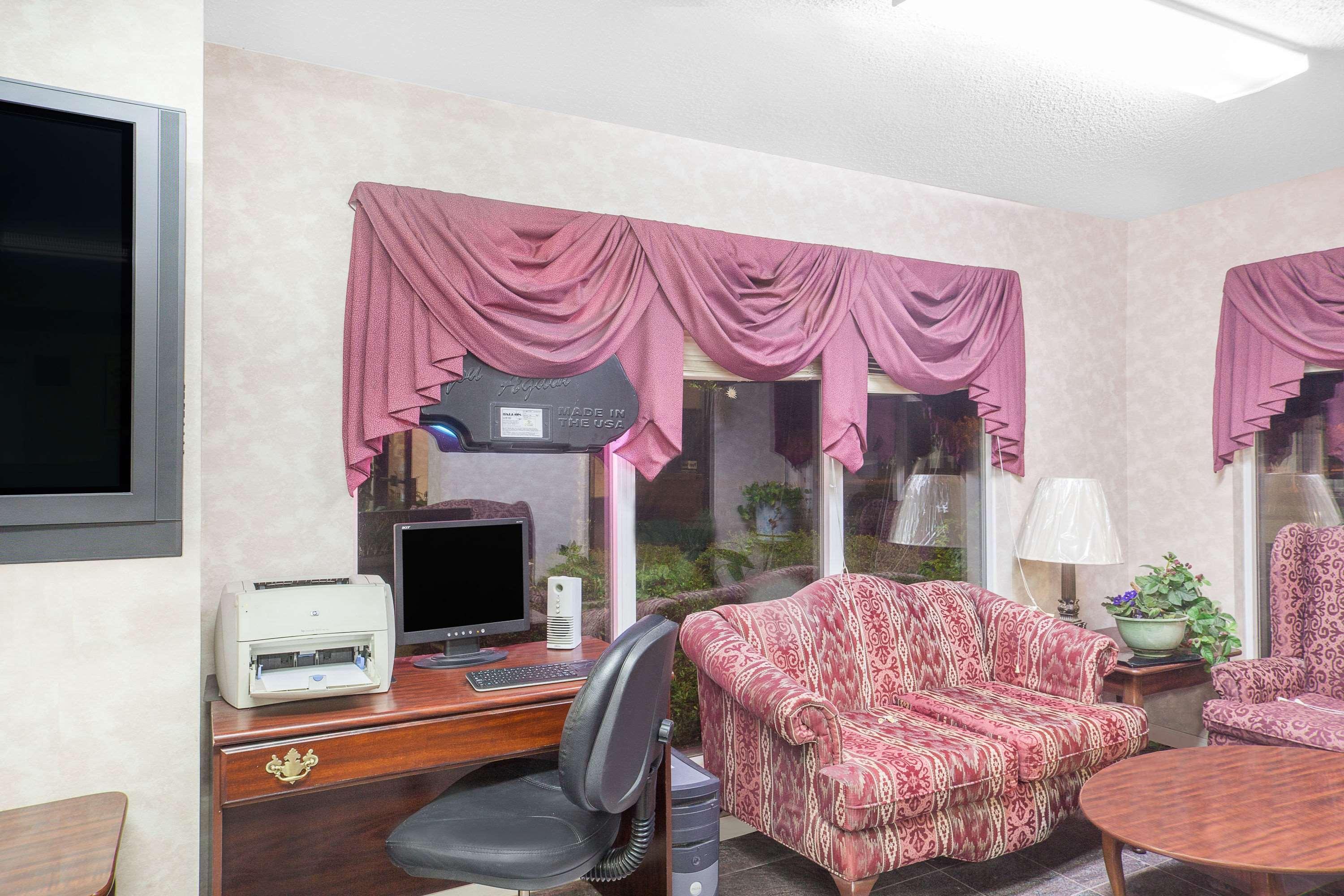 ซูเปอร์ 8 บาย วินด์แฮม ดีเคเตอร์ ไพรซ์วิลล์ Hotel เดคาทัวร์ ภายนอก รูปภาพ